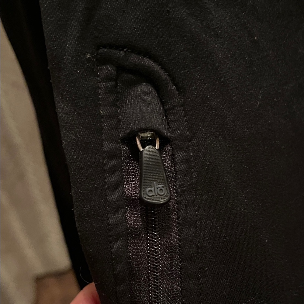 ALO Yoga Black Hoodie - Picture 9 of 9